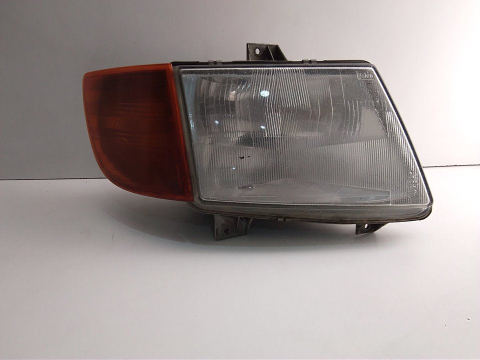 Right headlight