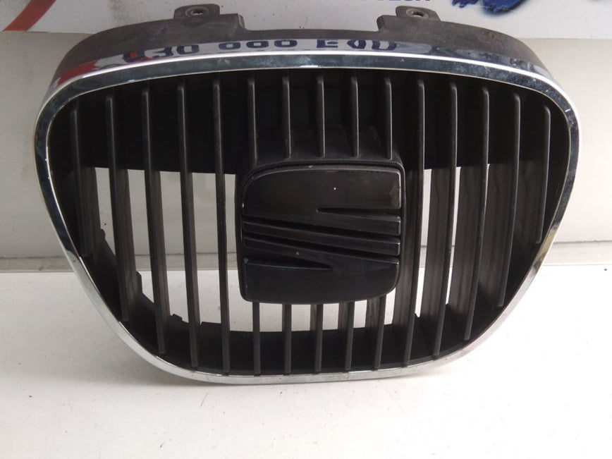 Front grille