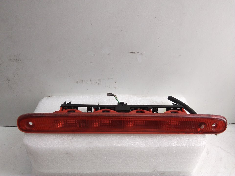 Center brake light