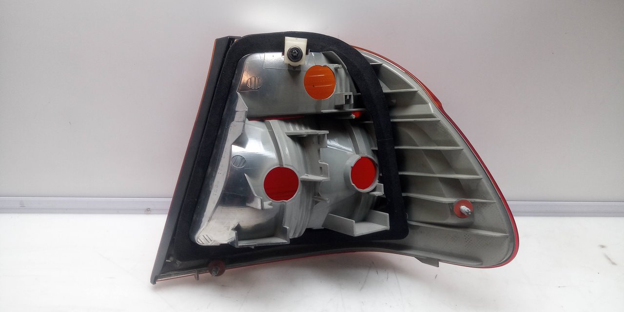 PILOTO TRASERO IZQUIERDO