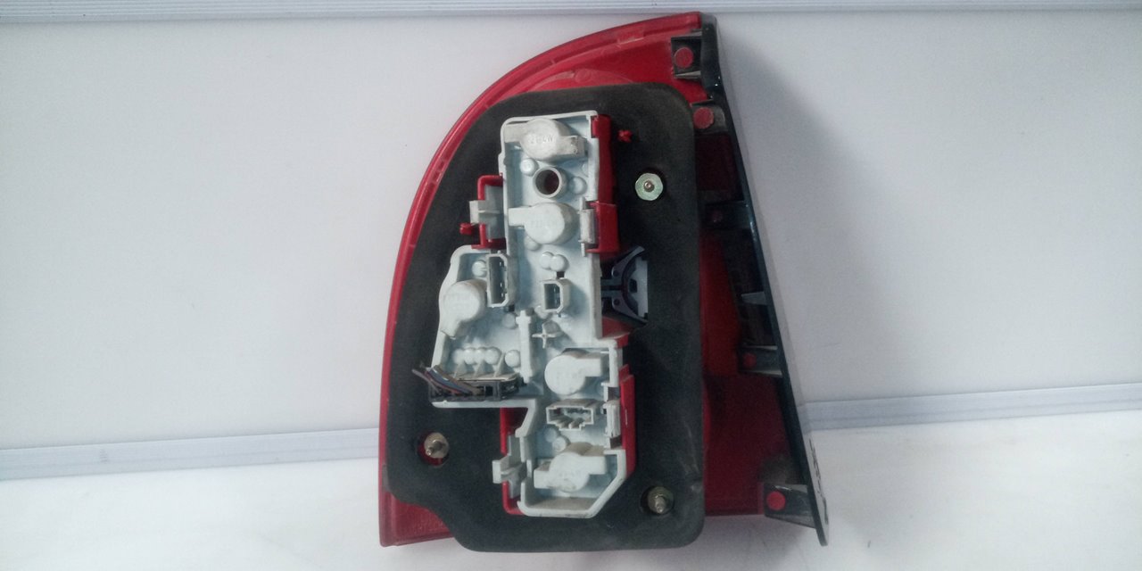 PILOTO TRASERO DERECHO