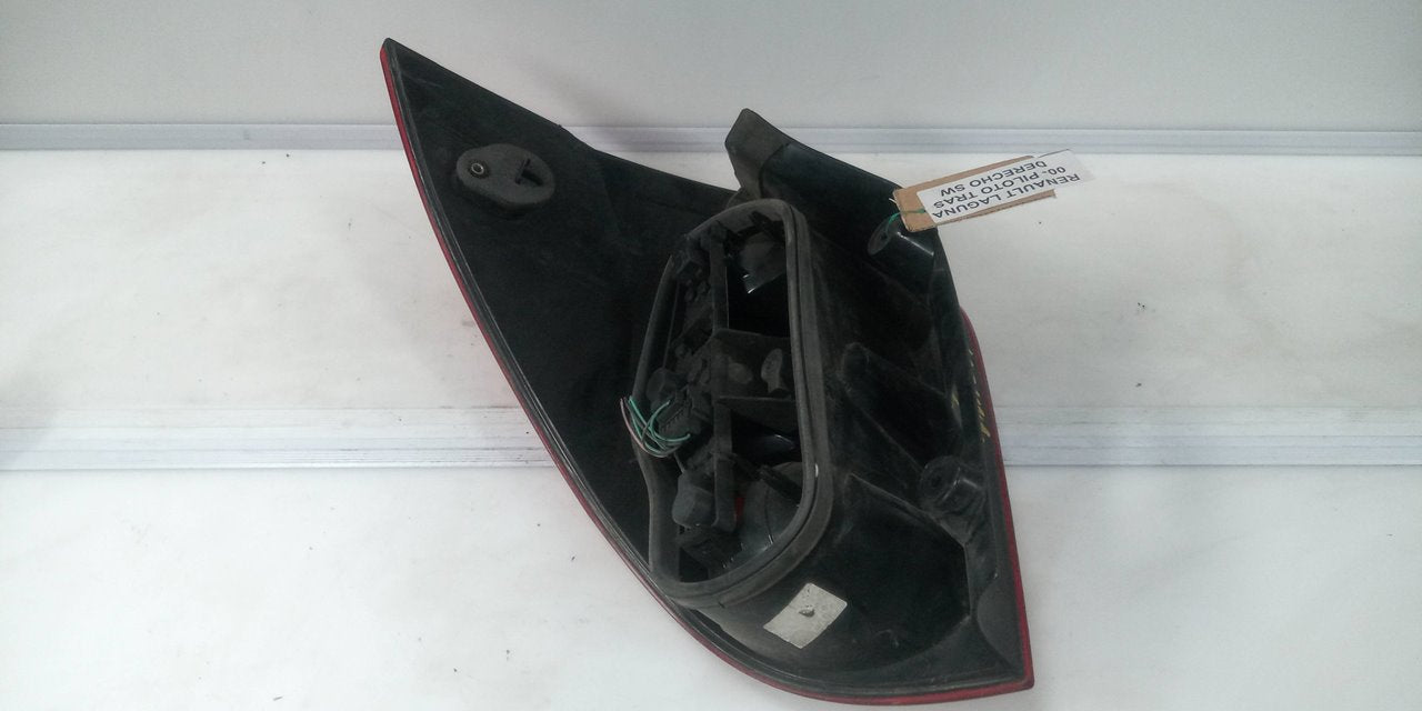 PILOTO TRASERO DERECHO