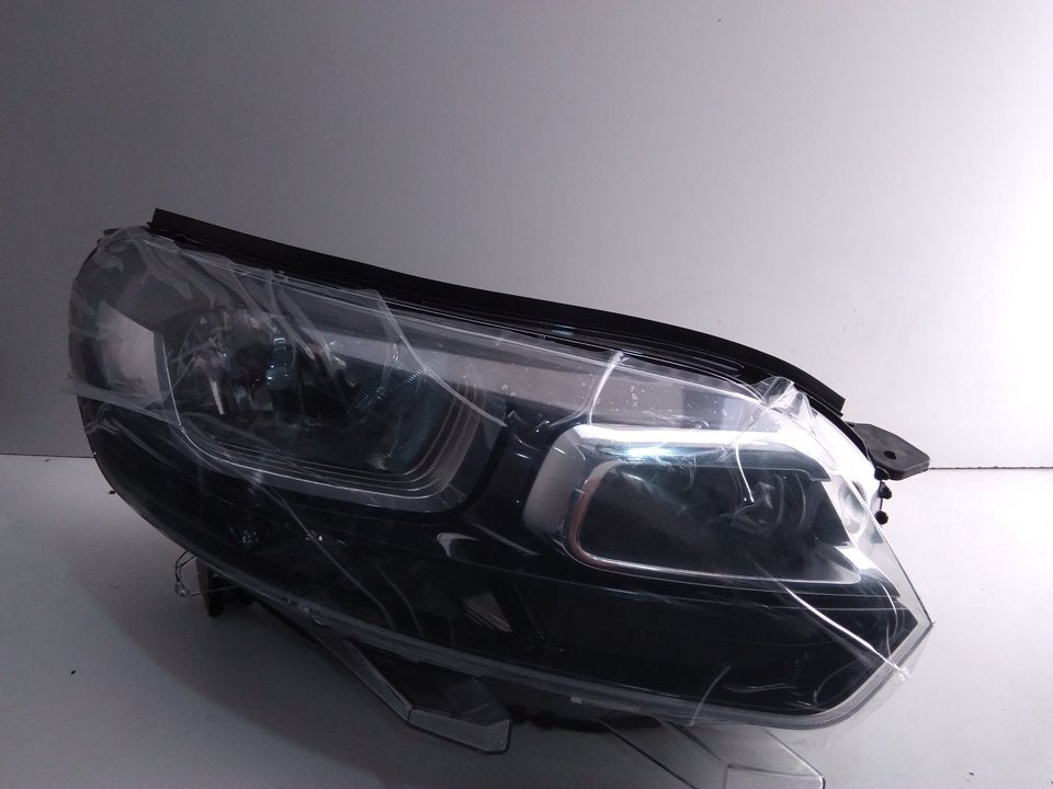 Right headlight