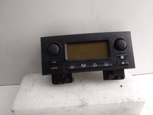 Air conditioning panel