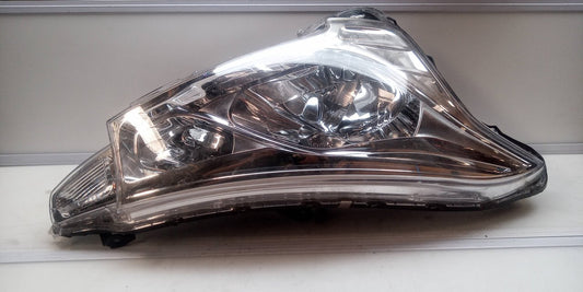 Right headlight
