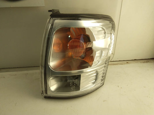 Faro delantero izquierdo