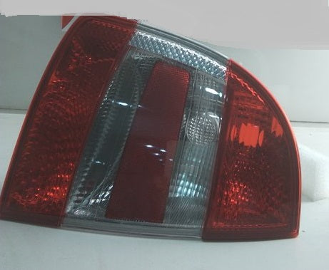 Piloto trasero izquierdo