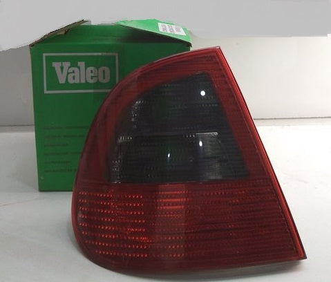 Piloto trasero izquierdo