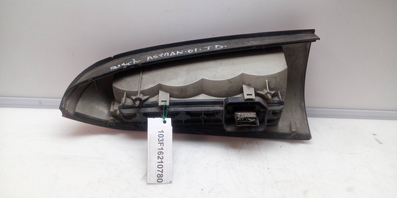 PILOTO TRASERO DERECHO