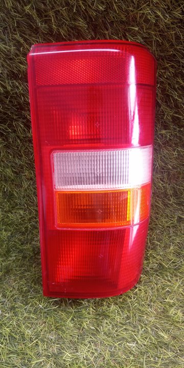 PILOTO TRASERO IZQUIERDO