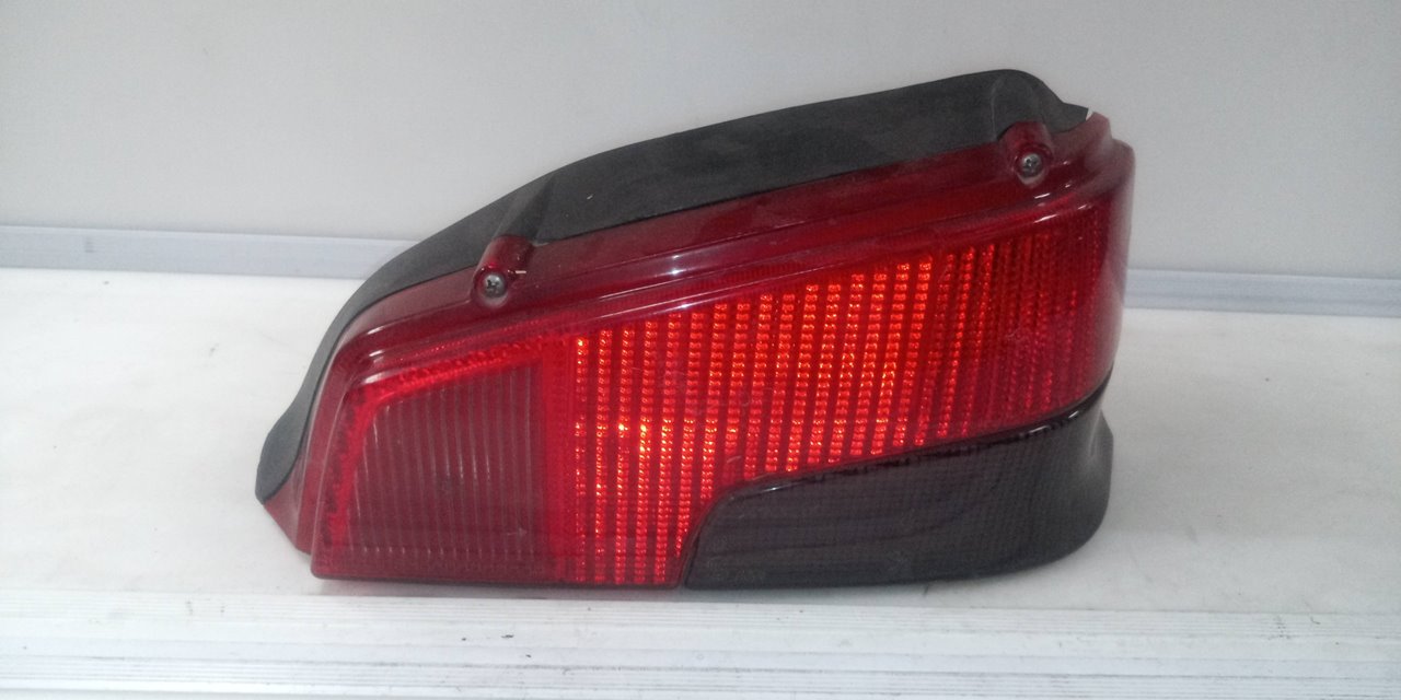 PILOTO TRASERO DERECHO