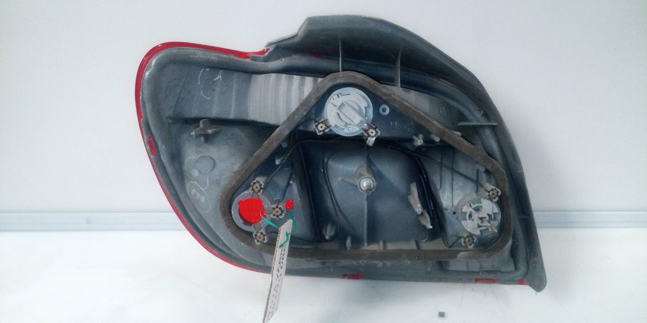 PILOTO TRASERO DERECHO