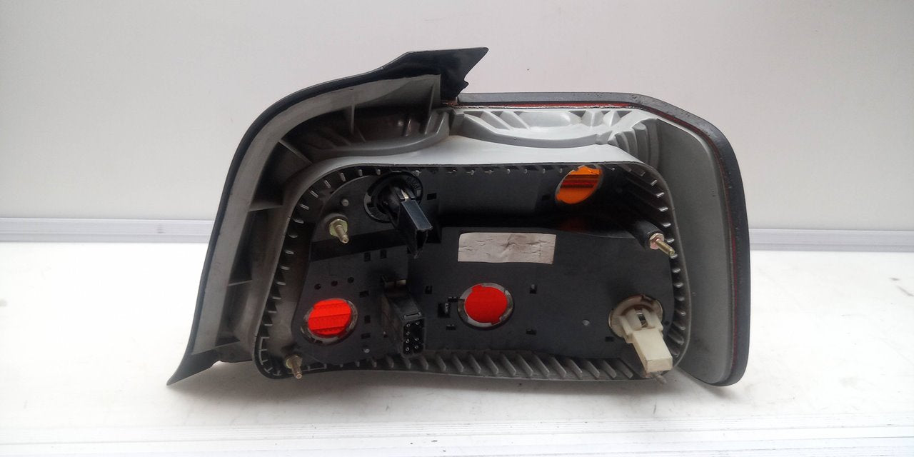 PILOTO TRASERO IZQUIERDO