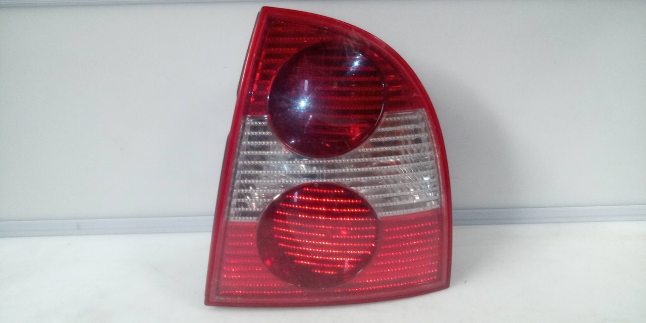 PILOTO TRASERO DERECHO