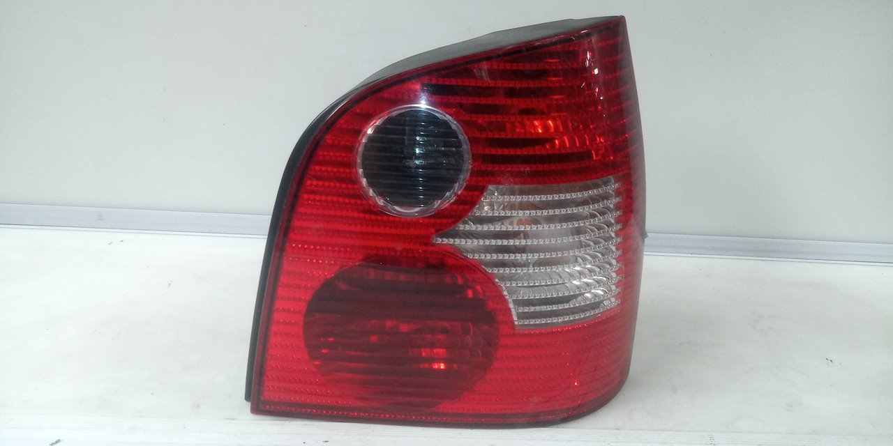 PILOTO TRASERO DERECHO