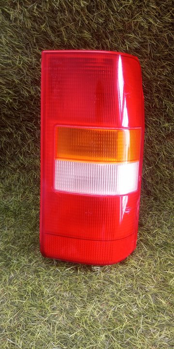 PILOTO TRASERO DERECHO