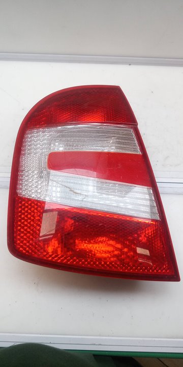 PILOTO TRASERO IZQUIERDO