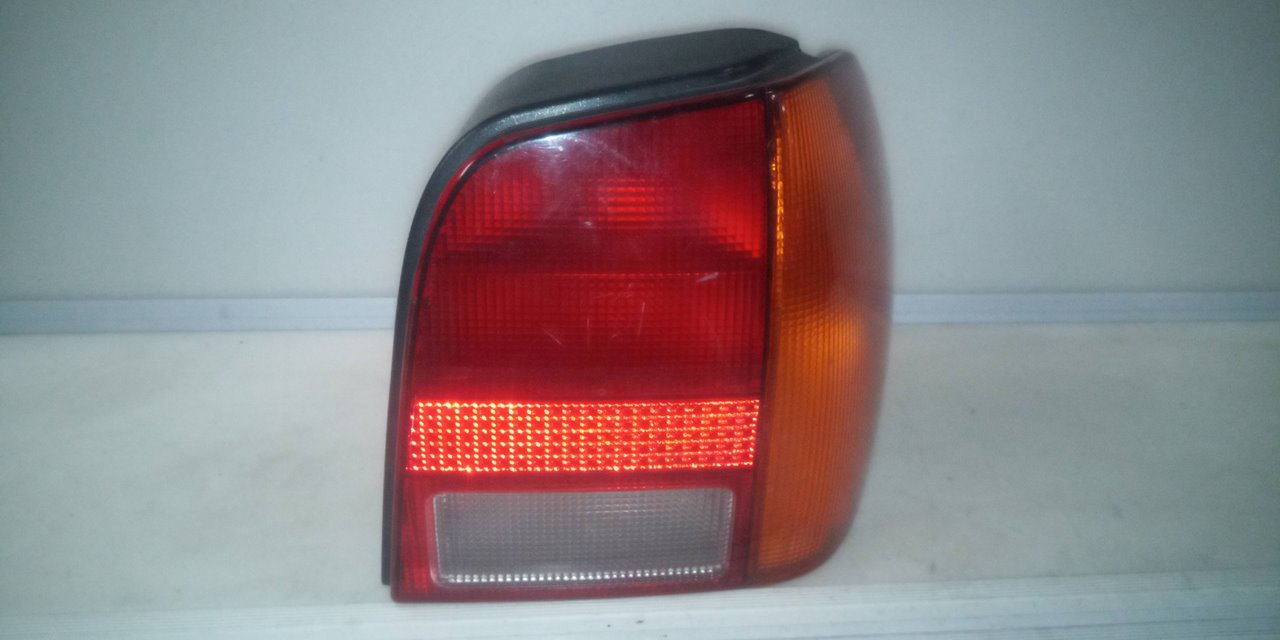 PILOTO TRASERO DERECHO