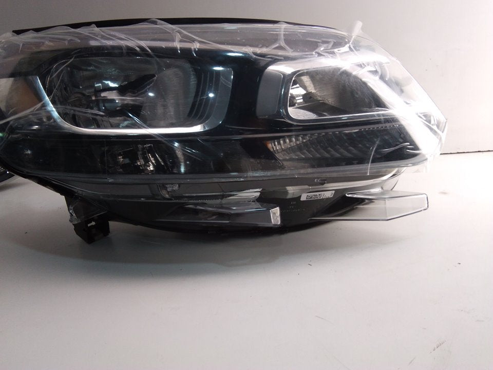 Right headlight