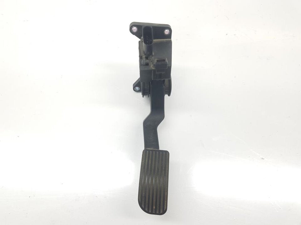 ACCELERATOR PEDAL